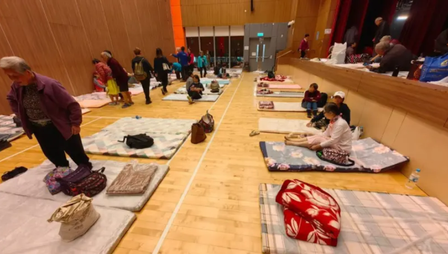 宏福苑大火丨基層醫(yī)療署已於臨時庇護中心設(shè)醫(yī)療站