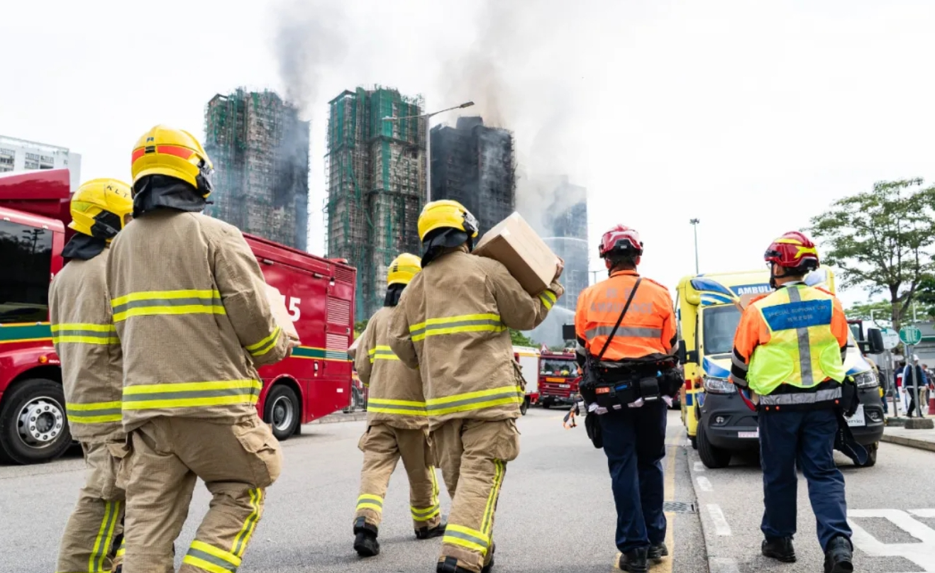 宏福苑大火｜心繫香港！逾60家企業(yè)機(jī)構(gòu)捐款馳援香港救災(zāi)
