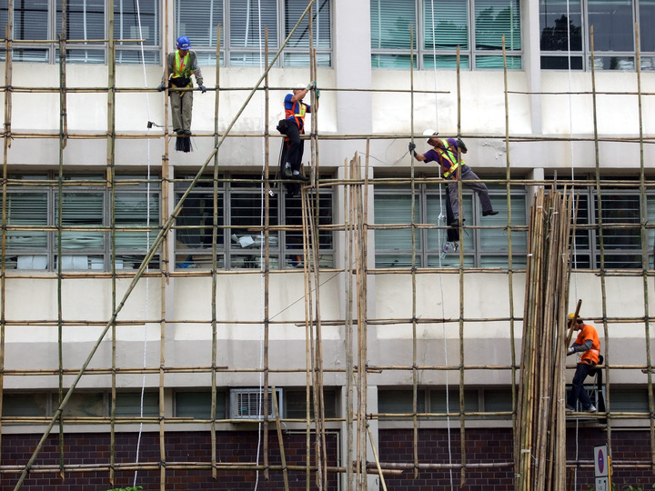 宏福苑大火 | 發(fā)展局：指政府意圖將大火矛頭指向竹棚架 是對政府立場的錯誤解讀