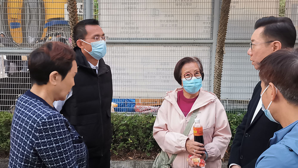 宏福苑大火｜香港四川社團總會聯(lián)同相關企業(yè)緊急捐款近1700萬港元 支援宏福苑火災救援 向受災會員及居民致以深切慰問