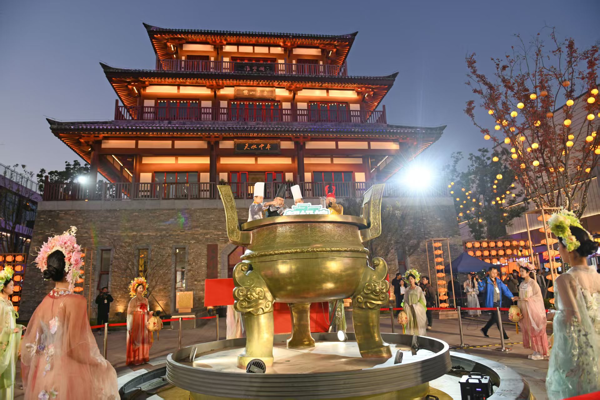 「超級(jí)皖」美食爭(zhēng)霸賽：淮南「舌尖盛宴」引爆文旅消費(fèi)