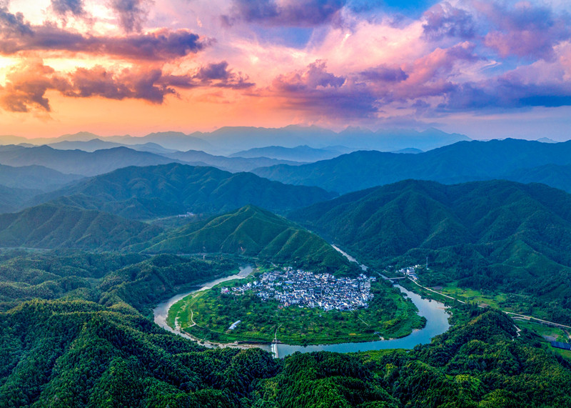  【港商觀察】皖祁門縣：「御醫(yī)之鄉(xiāng)」融出森林康養(yǎng)「好風(fēng)景」