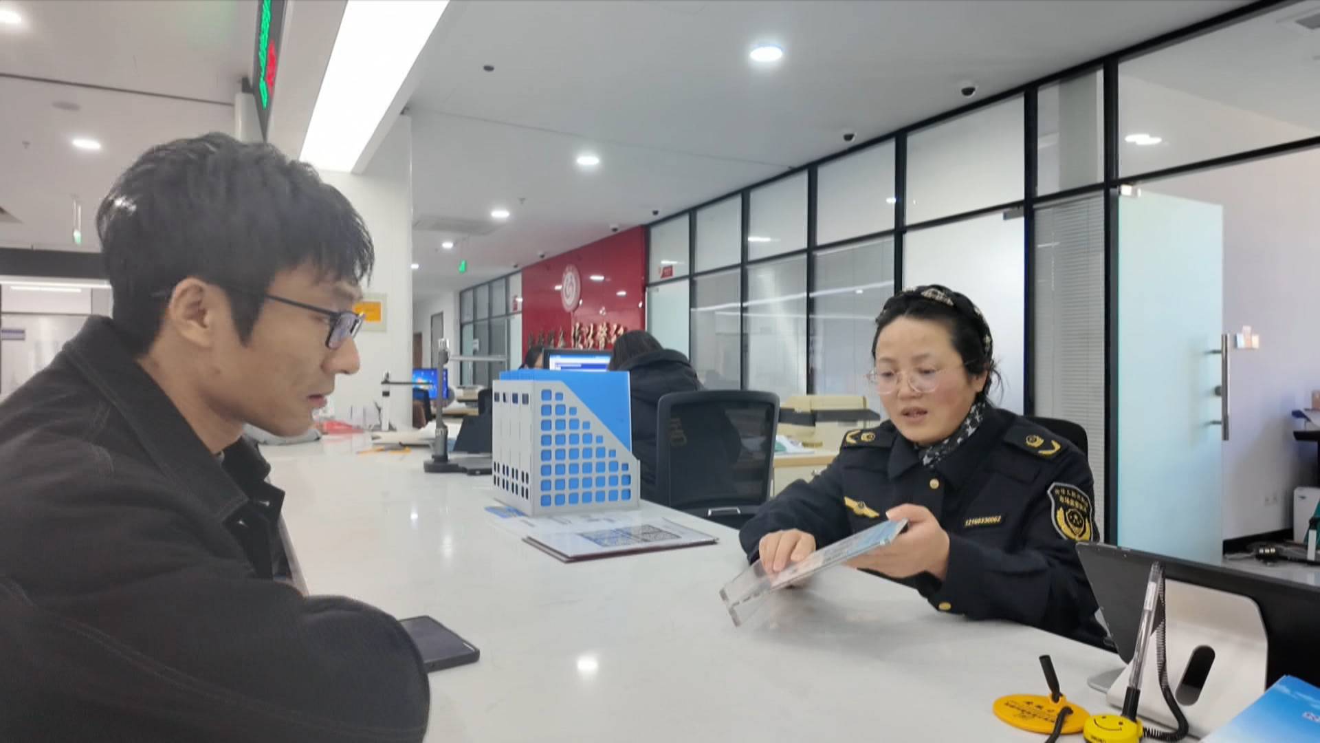 皖黟縣：辦事「一碼通」 群眾「少跑腿」