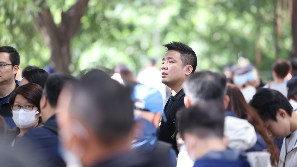 宏福苑大火｜信德集團(tuán)及何超瓊等三姐妹捐款1000萬(wàn)港元 支援受災(zāi)居民