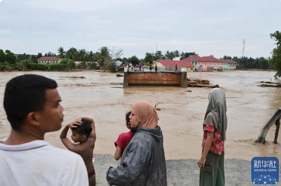 印尼洪災(zāi)遇難人數(shù)升至502人 