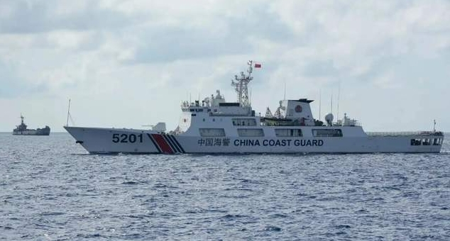 中國海警驅(qū)離日非法進(jìn)入我釣魚島領(lǐng)海船隻