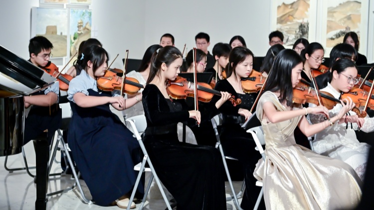 「展覽+活動」深度聯(lián)動 2025年「美術(shù)館之夜」深圳收官