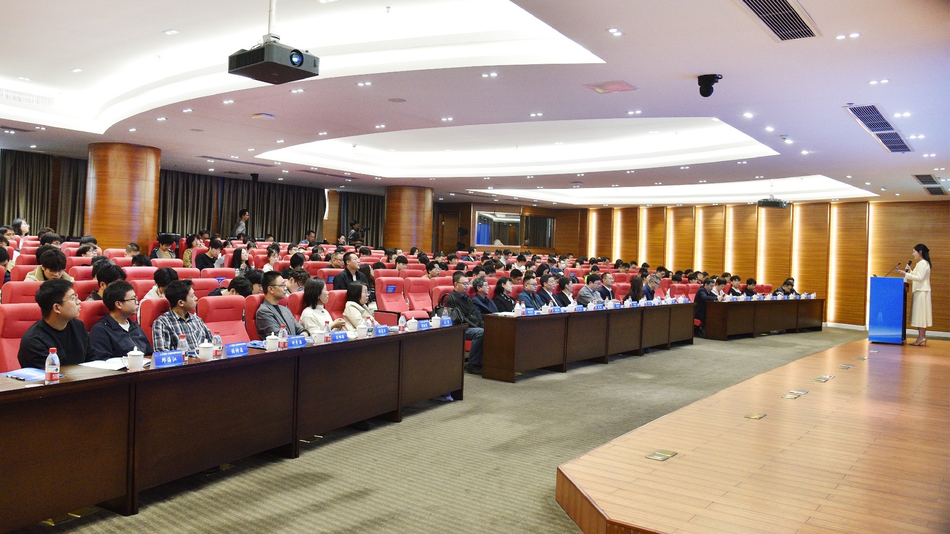 第三屆中國僑智發(fā)展大會人工智能+大健康成果對接會在福州大學(xué)成功舉辦