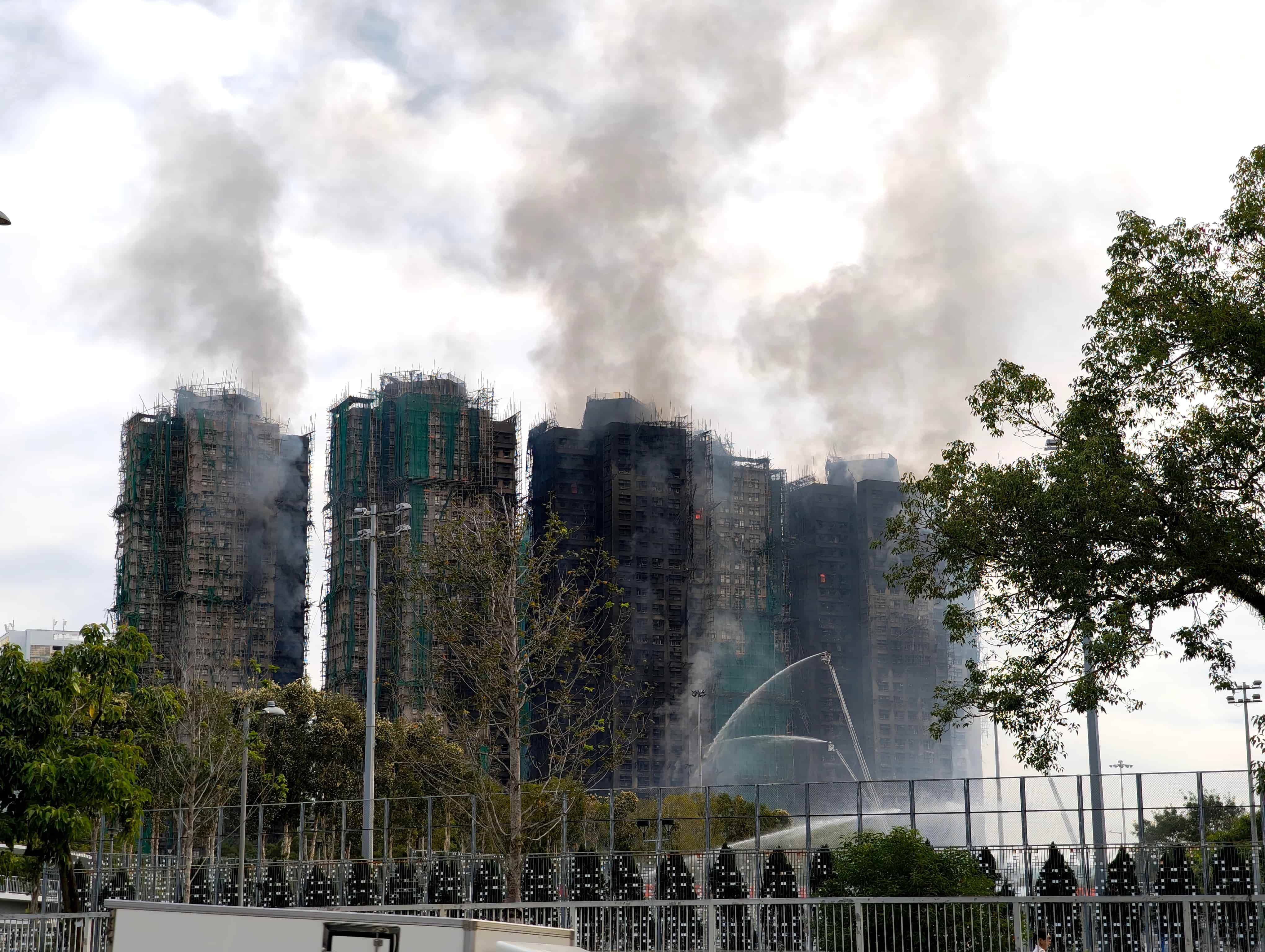 瓊籍鄉(xiāng)親與企業(yè)同心賑災(zāi) 攜手籌逾1700萬(wàn)支援大埔火災(zāi)居民