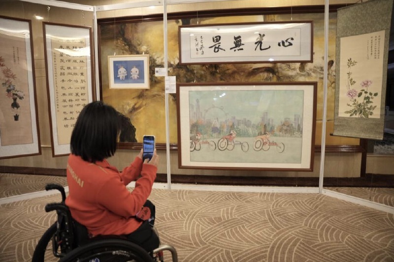 當(dāng)非遺邂逅體育：一場為殘?zhí)貖W會(huì)運(yùn)動(dòng)員定製的「藝術(shù)加油站」在深圳寶安溫情啟幕