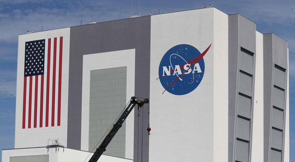 美國(guó)計(jì)劃在月面部署兩項(xiàng)科學(xué)儀器