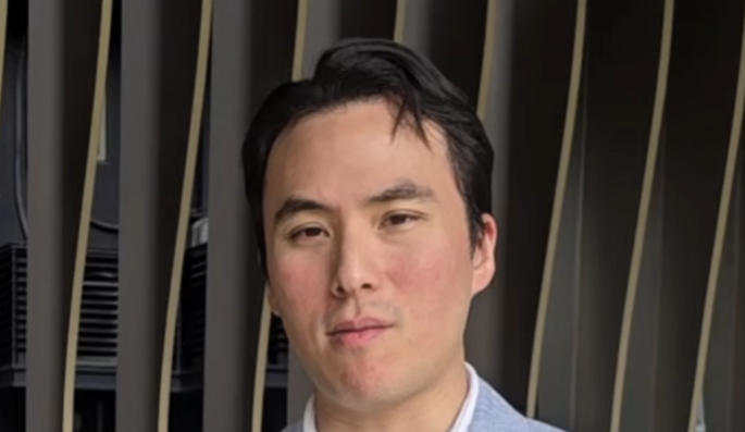 有片丨【宏福苑大火】何猷啟：東華三院籌1.5億善款 提供青年宿舍 第一時間支援災(zāi)民