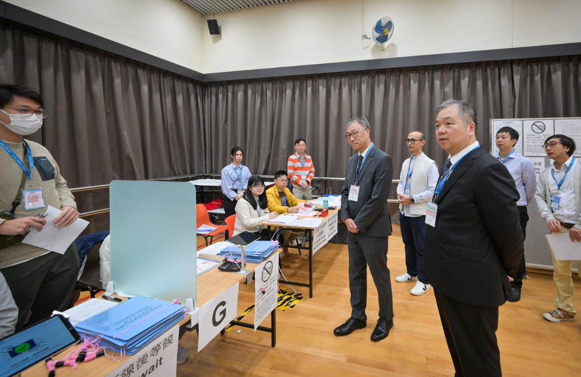 立法會(huì)選舉丨陸啟康：艱難時(shí)刻更應(yīng)投票 以積極態(tài)度走向復(fù)常