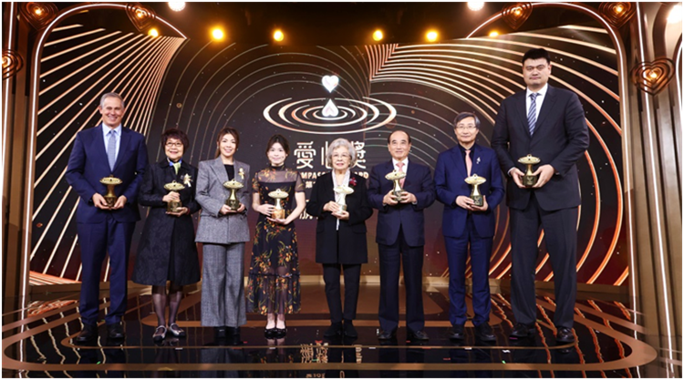 第20屆愛心獎頒獎典禮舉行 鳳凰衛(wèi)視12月20日晚全球首播