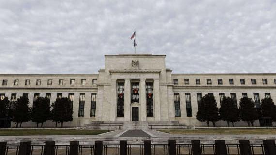 美聯(lián)儲(chǔ)舉行12月議息會(huì)議 降息預(yù)期下白銀價(jià)格創(chuàng)歷史新高