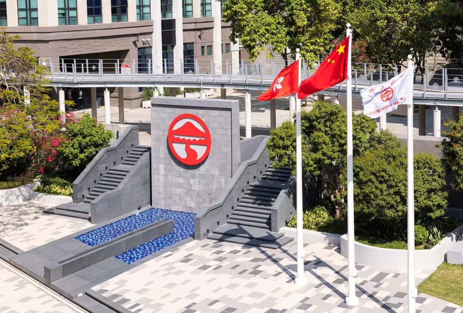 嶺大精英運動員學生袁泳琪勇奪殘?zhí)貖W會女子乒乓球雙打銅牌