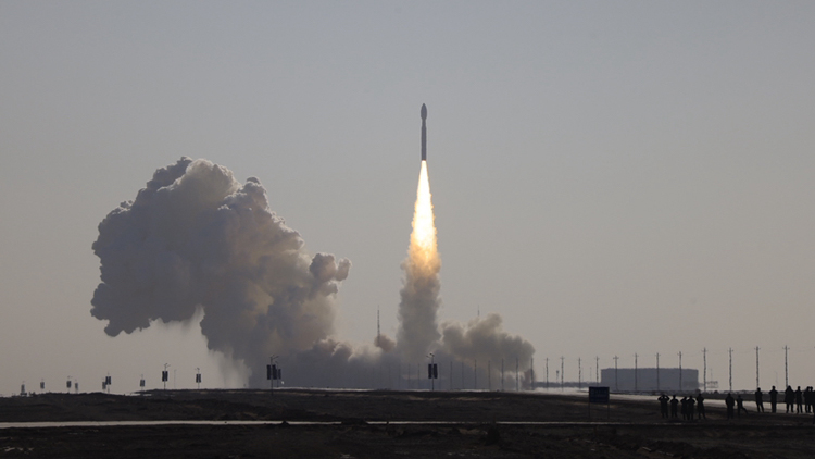 中山大學學生自主研製立方星在酒泉成功發(fā)功