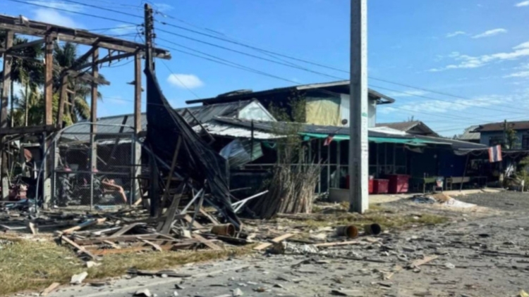 泰國(guó)陸軍：目前不存在?；鸢才? title=