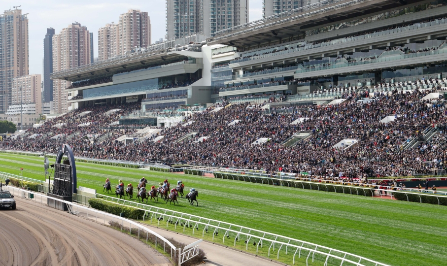 香港國際賽事旅客人數(shù)創(chuàng)歷來賽馬日新高 馬季開鑼三個月已超上季旅客人數(shù)一半