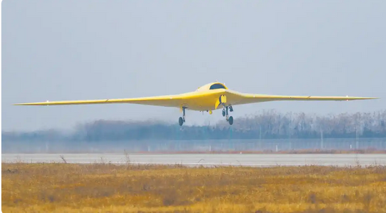 中國彩虹-7高空高速隱身無人機(jī)成功首飛