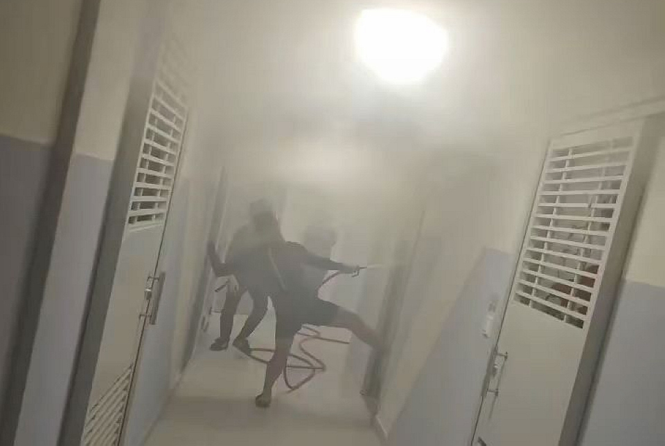 有片〡大埔富蝶邨外賣員見義勇為救火 網(wǎng)民激讚：真心英雄