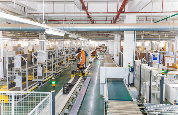3、歐派家居智能製造車間.jpg
