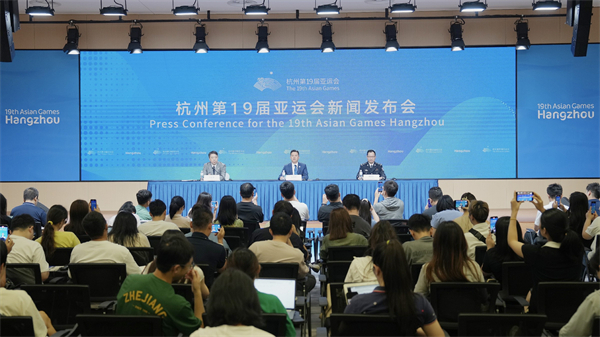 圖一圖說：發(fā)布會(huì)現(xiàn)場(chǎng) 圖：方建飛.jpg