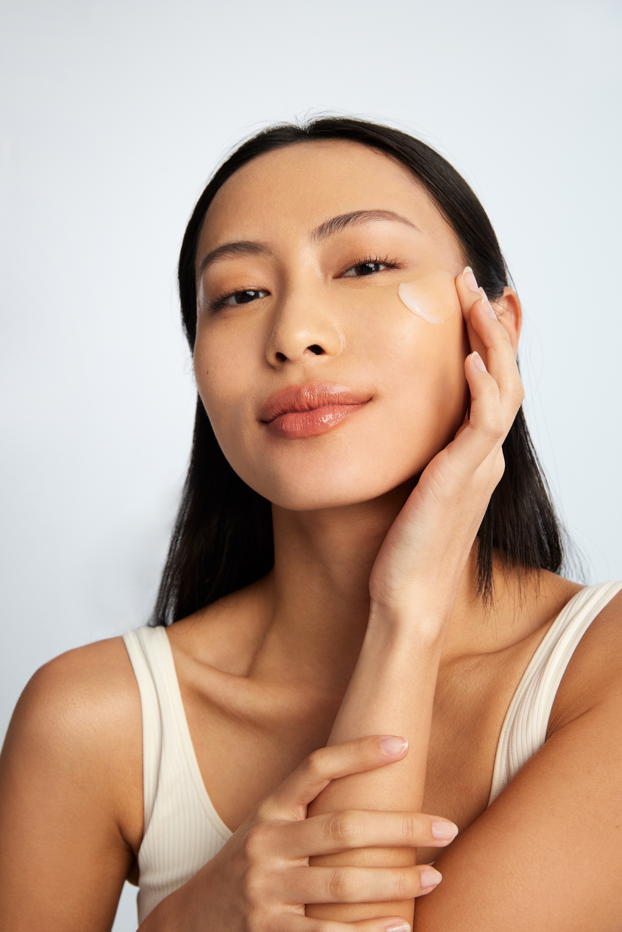 純真.輕透水凝霜 Simple Weightless Gel Cream-model (1).jpg