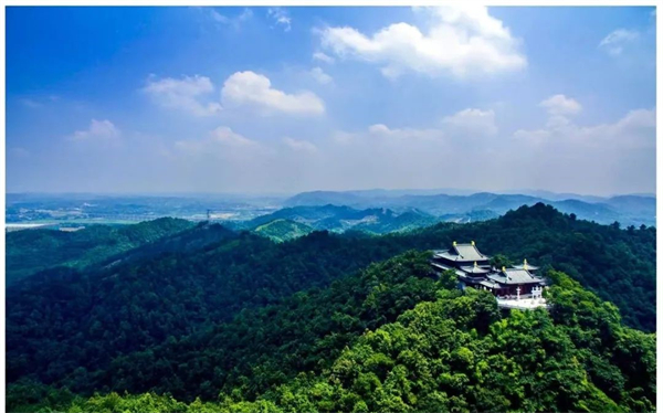 昭山風(fēng)景區(qū)。（記者 方陽 攝）.jpg