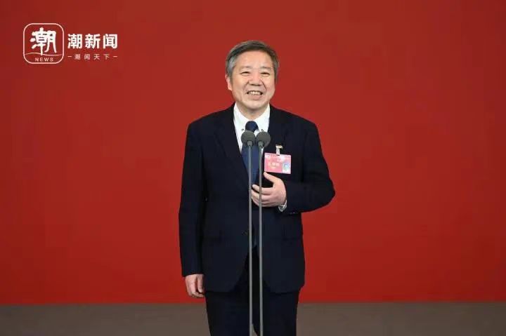 圖1圖說(shuō)：張曉平：拼經(jīng)濟(jì)，就是『拼營(yíng)商環(huán)境』.jpg