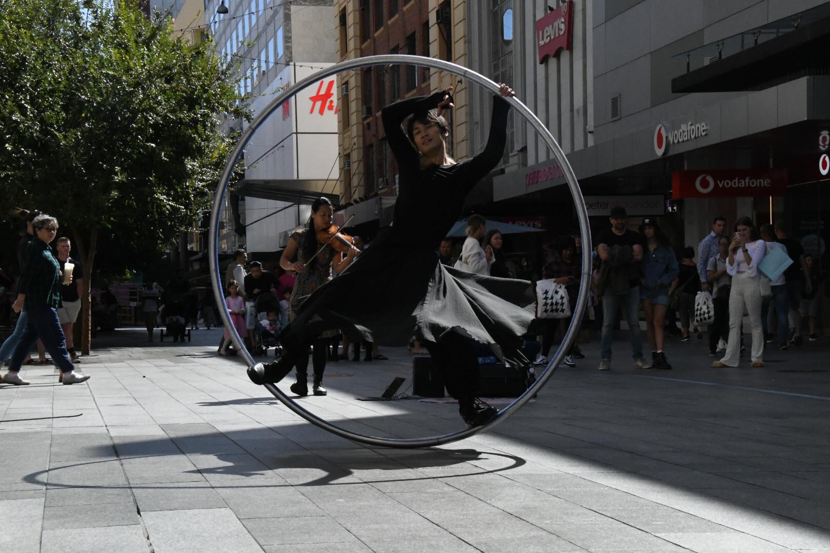 心流藝術(shù)家(Flow Arts Artist)︰Zara Asa(陳逸晨)2.jpg