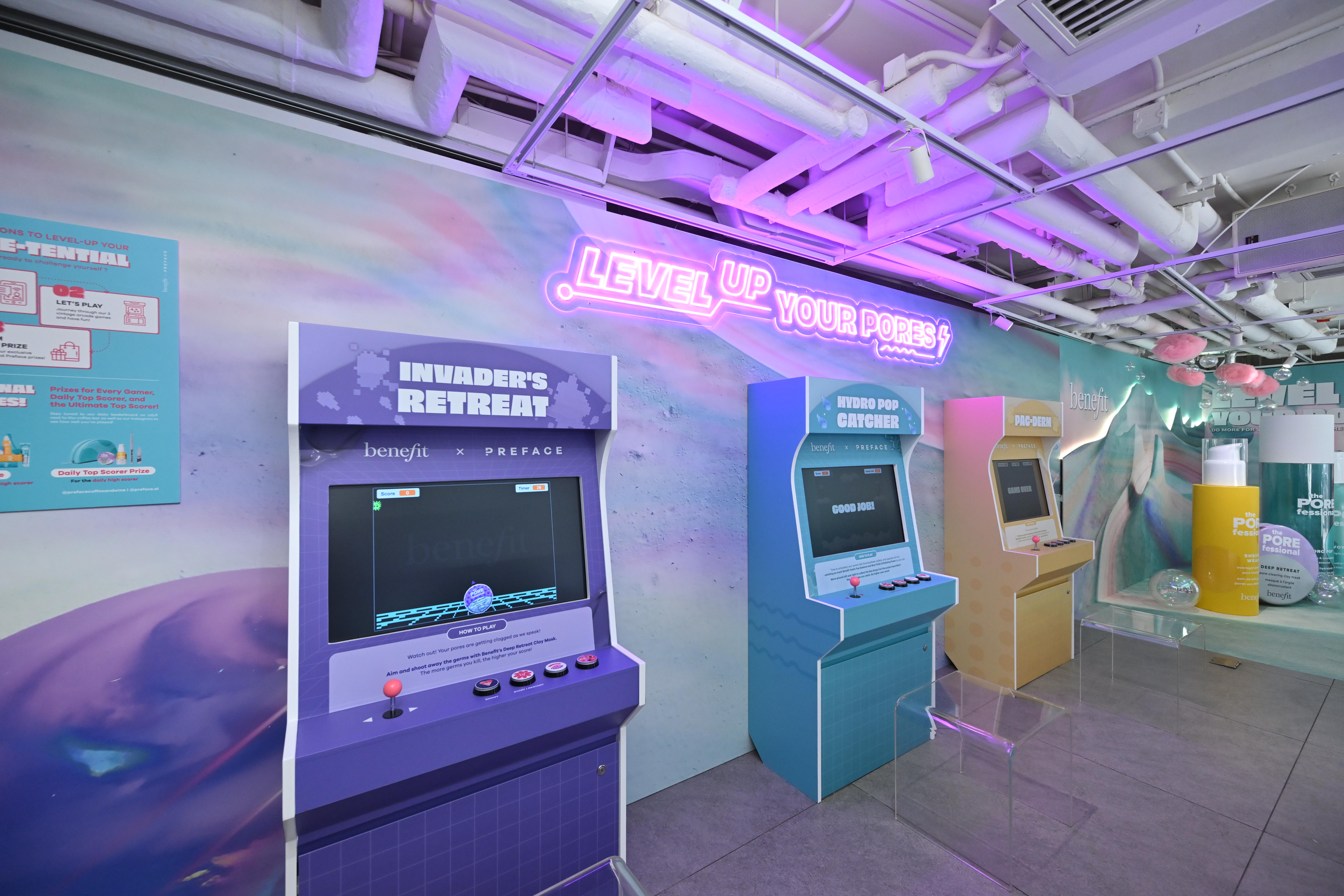 期間限定的PORE-tential cafe 內(nèi)設(shè)有好玩的打機(jī)區(qū)，遊戲機(jī)將PORE CARE系列的產(chǎn)品融入經(jīng)典的街機(jī)遊戲，率先試玩的來(lái)賓們都大叫好玩！.JPG