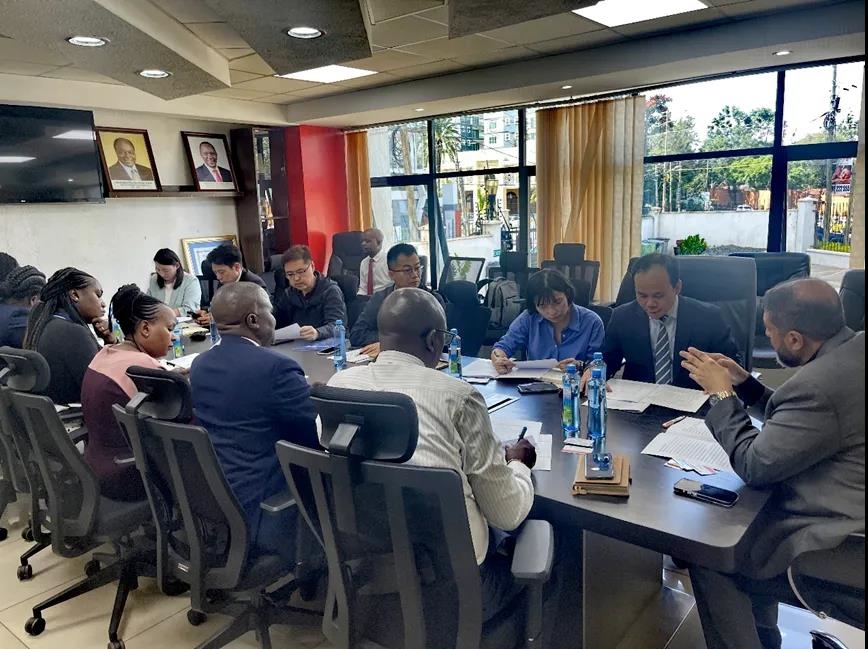 圖片2 北辰集團黨委書記、董事長李偉東，集團黨委副書記、董事、總經(jīng)理梁捷赴肯尼亞現(xiàn)場指揮調度，推進各項工作穩(wěn)步開展（圖片由北辰集團提供）.jpg