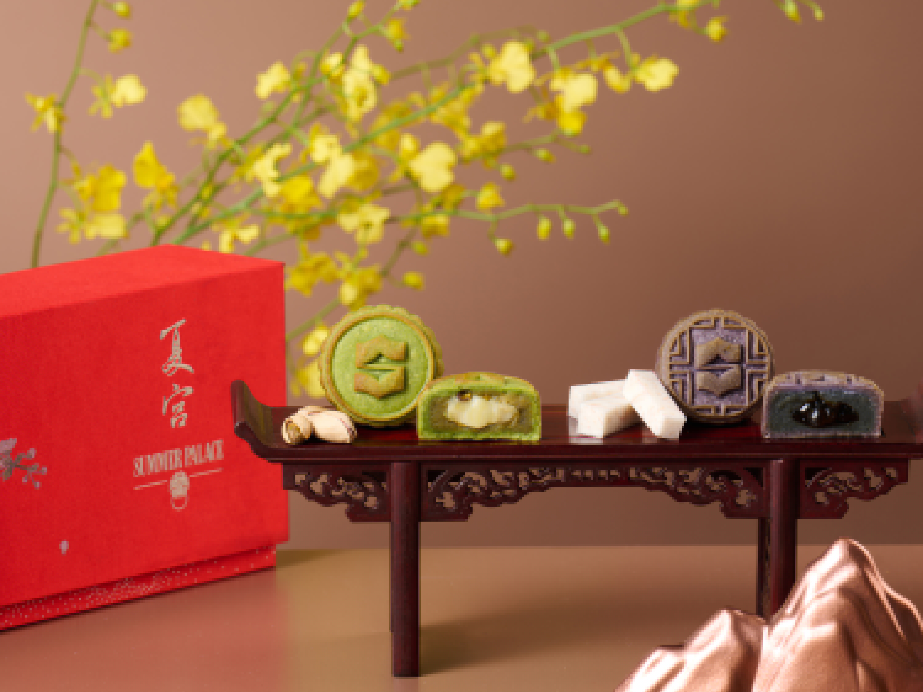Summer Palace Luna Mochi Mooncakes - 1.jpg