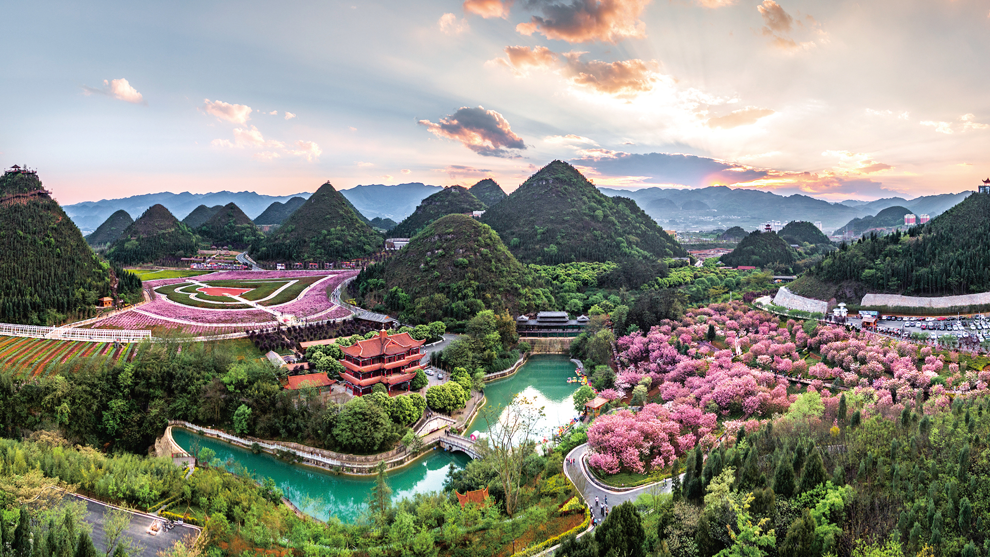 4、國(guó)家AAAA級(jí)景區(qū) 興義貴州醇景區(qū)2.jpg