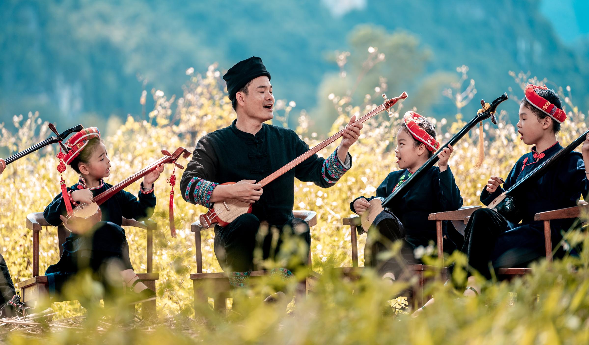 4.國(guó)家級(jí)非物質(zhì)文化遺產(chǎn)壯族天琴技藝(廣西體育局 供圖).jpg