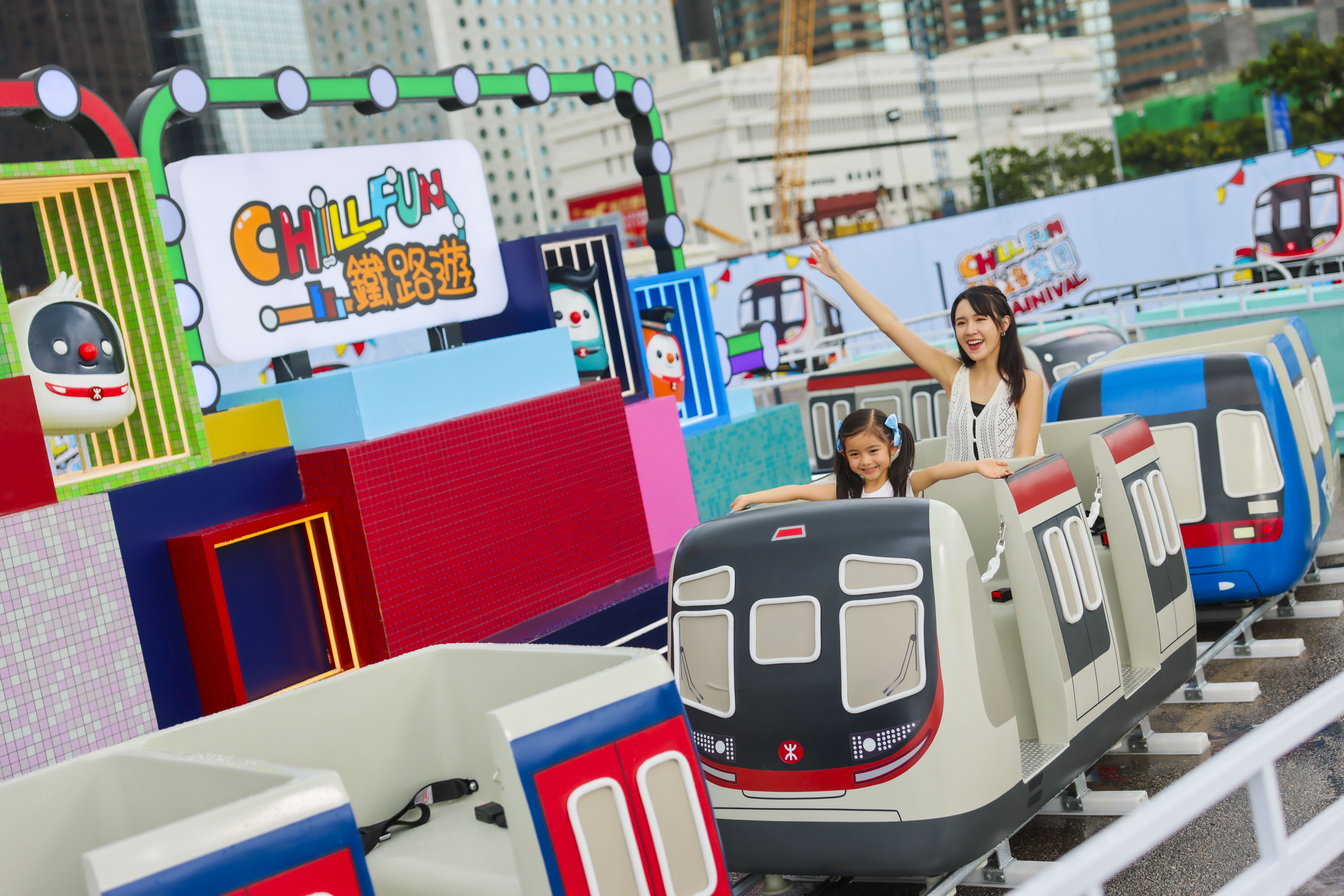 「Pop-up駕駛室」園區(qū)將設(shè)有首度於戶外展出、日常用作訓(xùn)練車長的模擬駕駛室，市民可以親身體驗駕駛工作，以及機(jī)動鐵路遊樂設(shè)施 (5).JPG