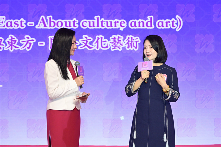 金玲女士MH與「W Talk」演說會嘉賓郭培女士。.jpg