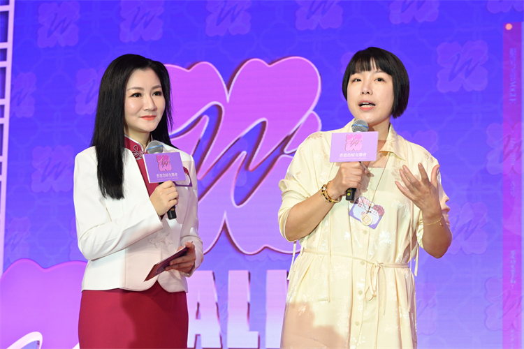 金玲女士MH與「W Talk」演說會嘉賓張宇女士。.jpg