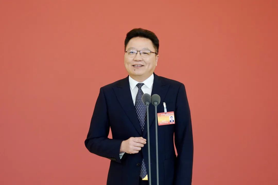 圖2圖說：省文化廣電和旅遊廳黨組書記、廳長陳廣勝在浙江兩會「廳（局）長通道」接受集中採訪 圖：浙江省文化廣電和旅遊廳.jpg