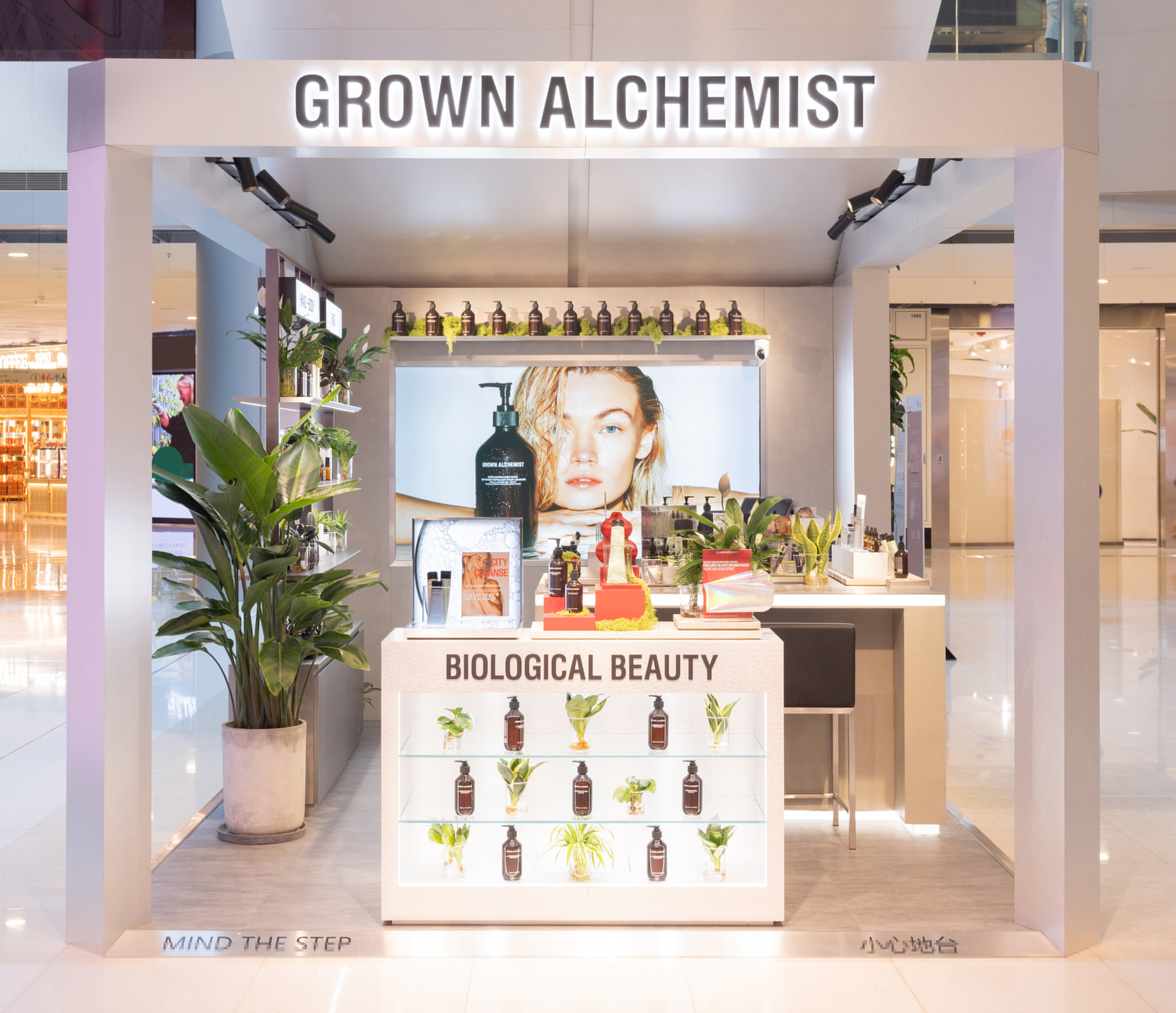 Grown Alchemist_ifc Pop-up Store_2.jpg