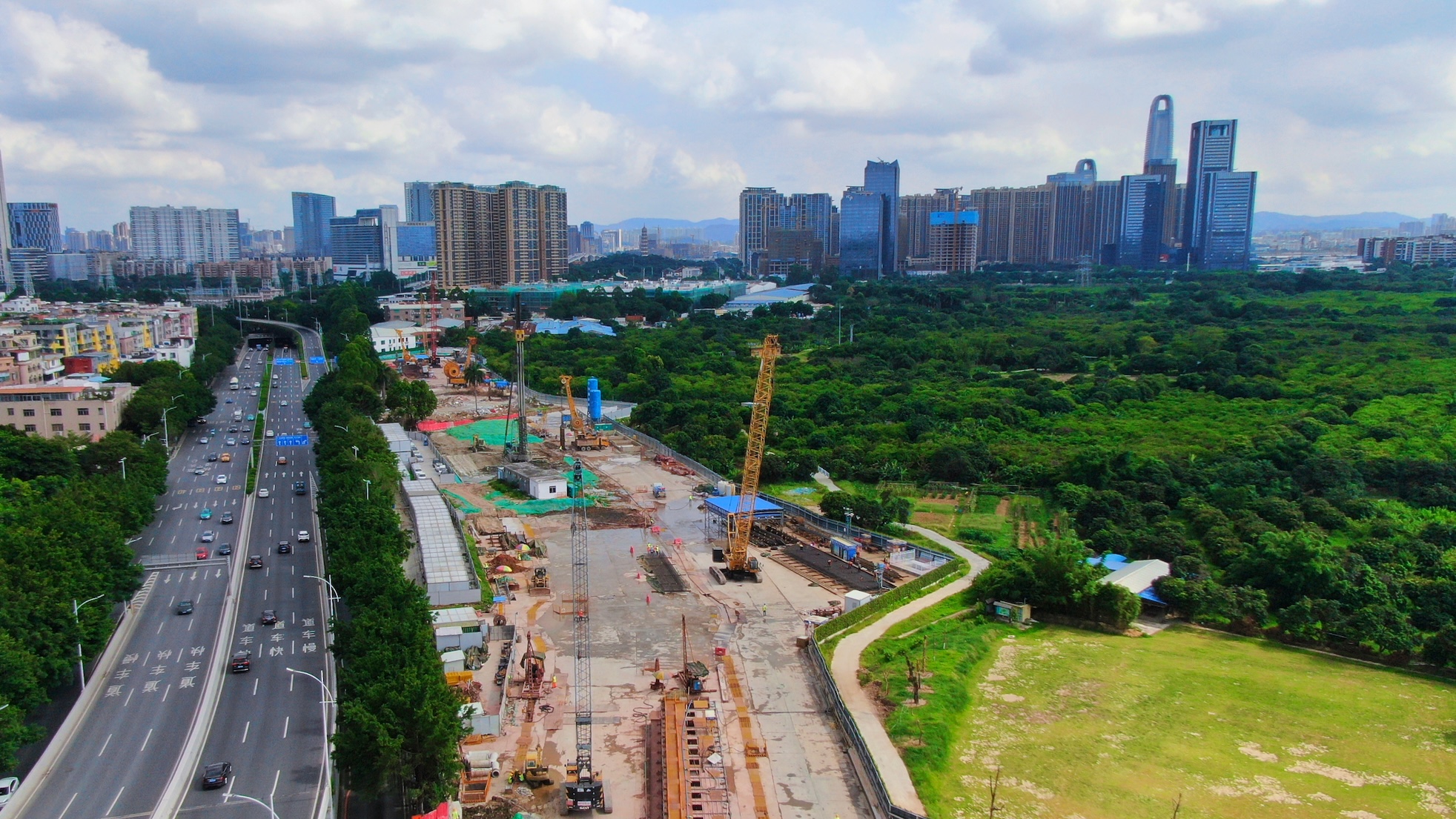 2、侖頭站航拍8月5日 (1)-蒙石明攝.jpg