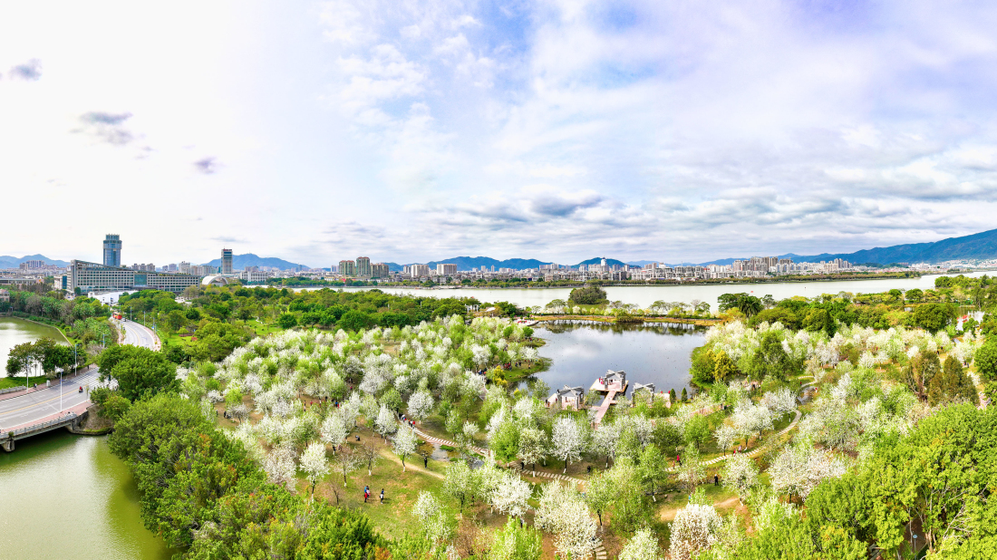 6、星湖映雪  攝影：梁亮(1).jpg