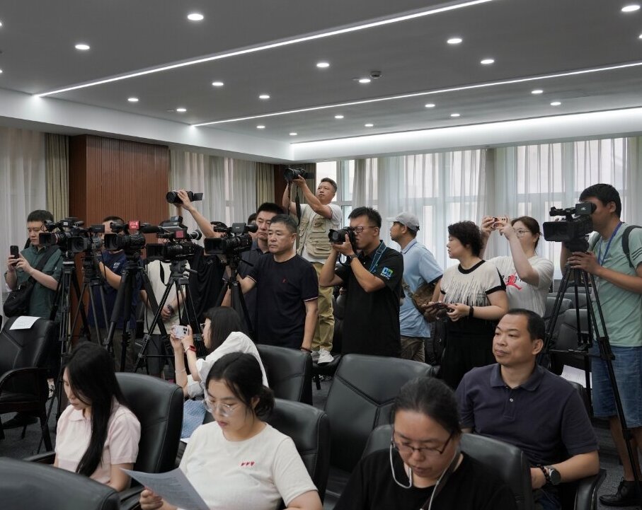 圖說一：發(fā)布會吸引了多家媒體關(guān)注.jpg