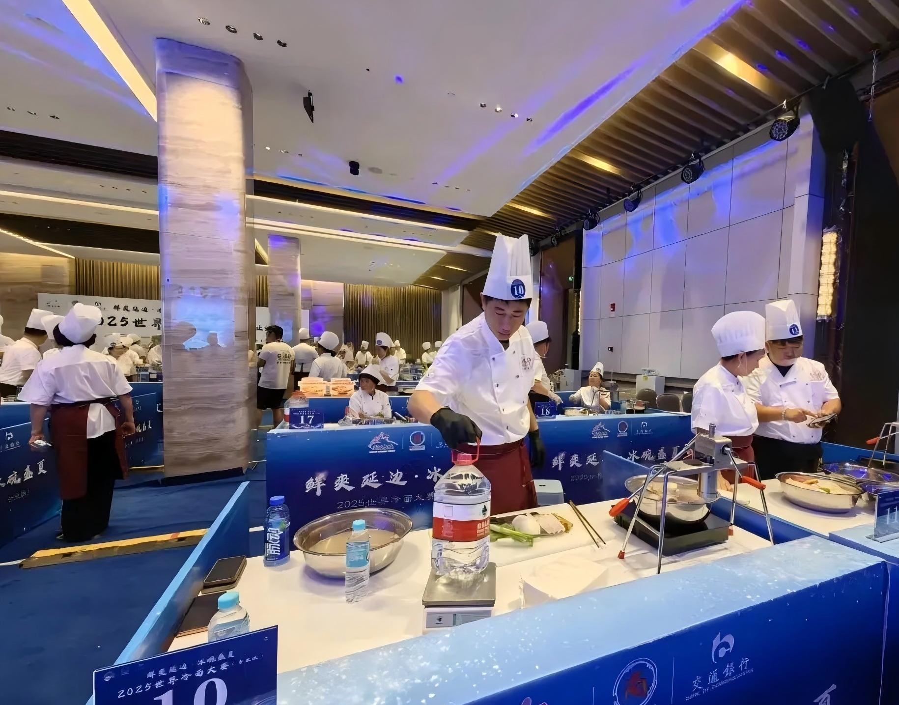 圖說二：「鮮爽延邊·冰碗盛夏」2025世界冷麵大賽，不僅僅是一場廚藝上的比拼.jpg