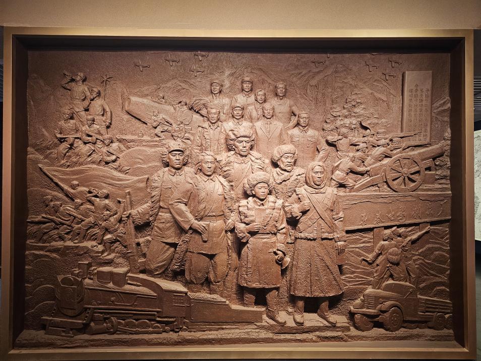 圖說三：展區(qū)入口的浮雕.jpg