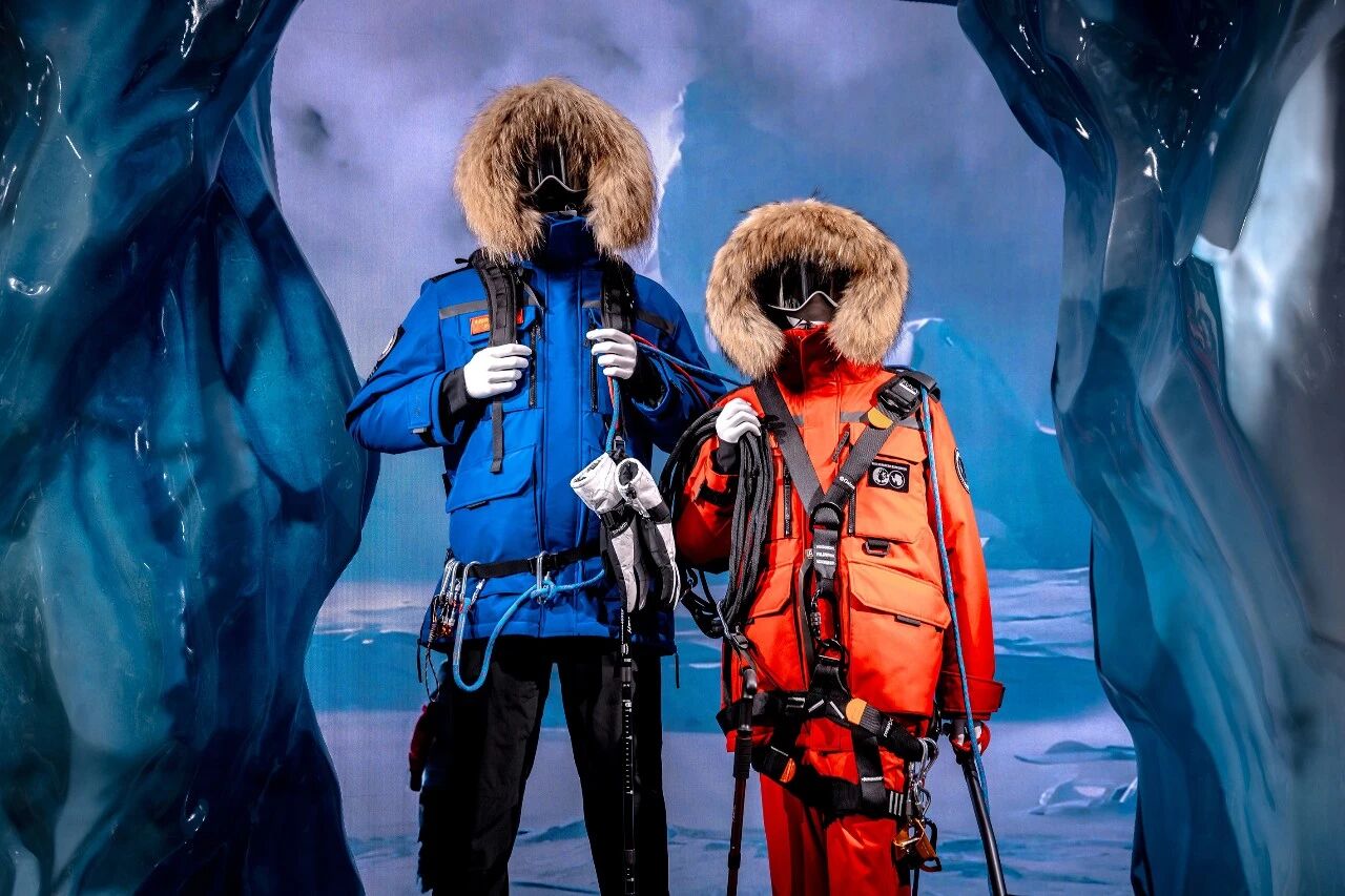 3極地極寒系列首創(chuàng)動(dòng)態(tài)御寒科技，突破- 50℃極限低溫.jpg