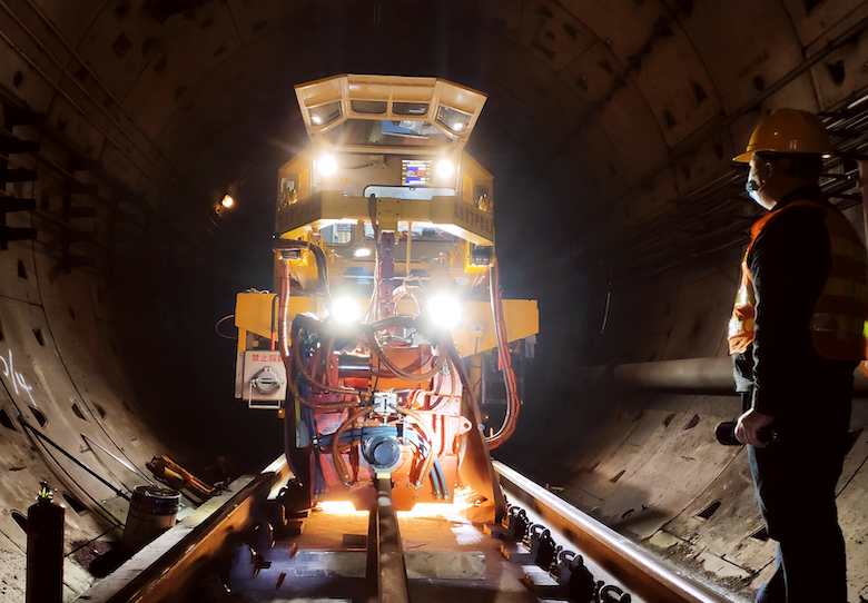 一號(hào)線及二號(hào)線(昌崗-三元里)開展換軌大修 方劍攝 (2).png