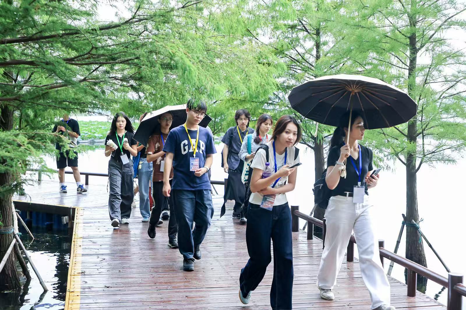 圖一:研學團遊覽玄武湖(主辦方供圖).jpg