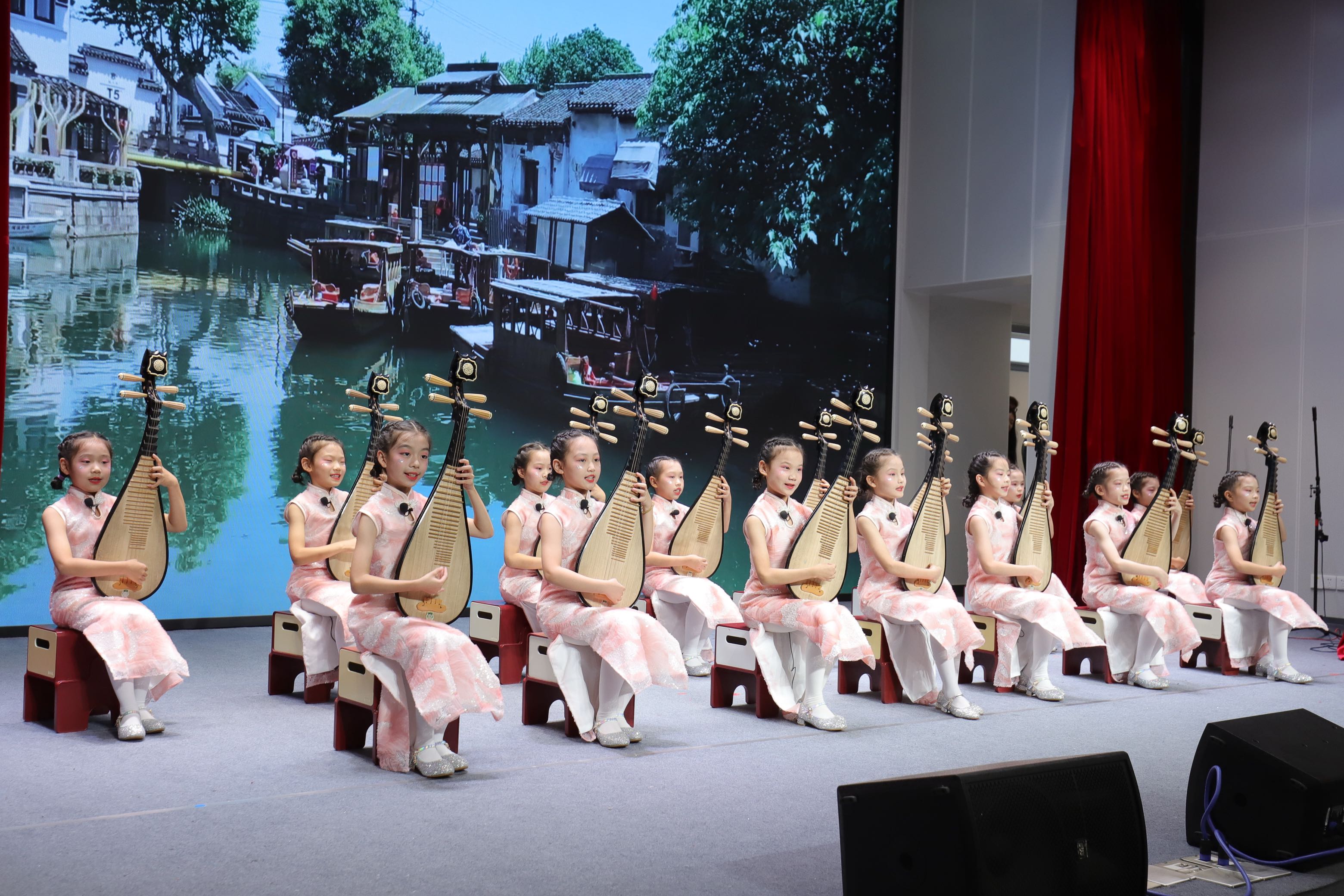 圖一：少兒評(píng)彈《蘇州好風(fēng)光》  .jpg